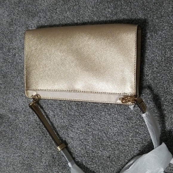 NWT Michael Kors Jet Set Travel Large Crossbody Clutch in Pale Gold - Picture 6 of 10